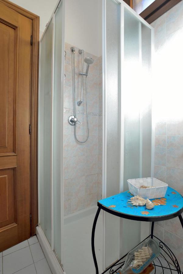 Vila Casa Con Grande Terrazza, Ac, Wifi, Posto Auto E Vicino Al Mare Imperia Exteriér fotografie